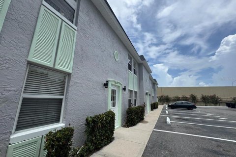 Condominio en alquiler en Orlando, Florida, 2 dormitorios, 86.4 m2 № 1881445 - foto 28