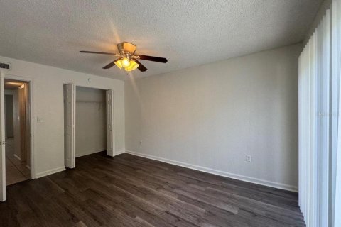 Condominio en alquiler en Orlando, Florida, 2 dormitorios, 86.4 m2 № 1881445 - foto 21