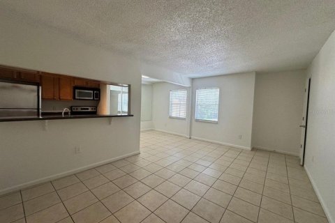Condominio en alquiler en Orlando, Florida, 2 dormitorios, 86.4 m2 № 1881445 - foto 6