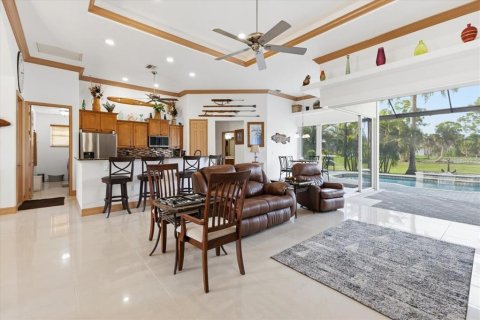 Villa ou maison à vendre à Rotonda, Floride: 3 chambres, 206.89 m2 № 2416896 - photo 13