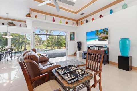 Villa ou maison à vendre à Rotonda, Floride: 3 chambres, 206.89 m2 № 2416896 - photo 14