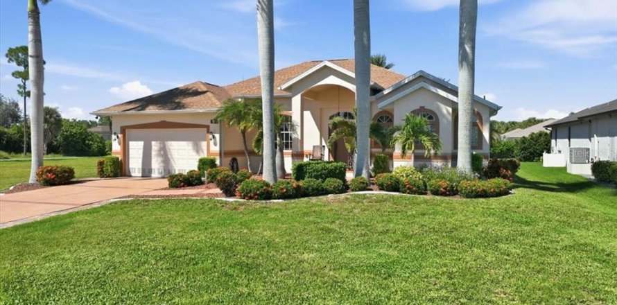 Villa ou maison à Rotonda, Floride 3 chambres, 206.89 m2 № 2416896