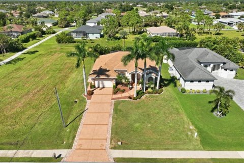 Villa ou maison à vendre à Rotonda, Floride: 3 chambres, 206.89 m2 № 2416896 - photo 5