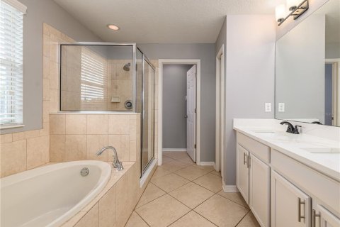 House in Riverview, Florida 4 bedrooms, 211.45 sq.m. № 2151913 - photo 27