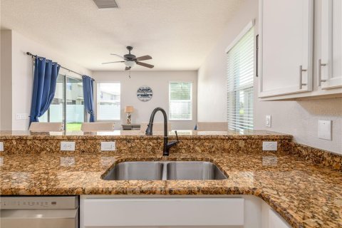 House in Riverview, Florida 4 bedrooms, 211.45 sq.m. № 2151913 - photo 14