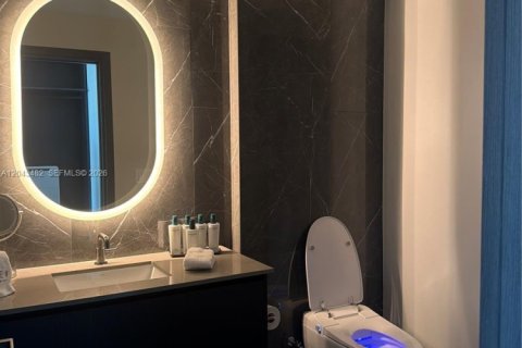 Condo in Miami, Florida, 2 bedrooms № 2178372 - photo 5