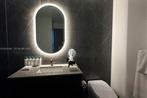 Condo in Miami, Florida, 2 bedrooms № 2178372 - photo 8