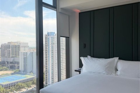 Condo in Miami, Florida, 2 bedrooms № 2178372 - photo 4