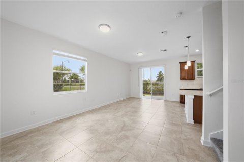Touwnhouse à vendre à Kissimmee, Floride: 3 chambres, 171.68 m2 № 2107249 - photo 6