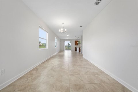 Touwnhouse à vendre à Kissimmee, Floride: 3 chambres, 171.68 m2 № 2107249 - photo 4