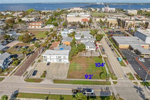 Immobilier commercial à Punta Gorda, Floride № 2022042