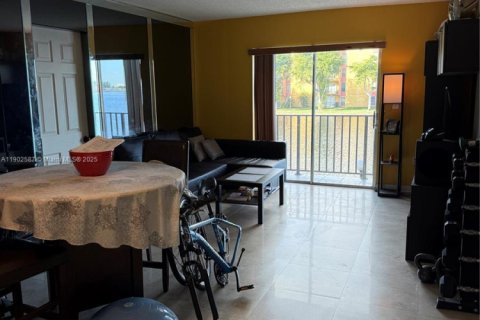 Condominio en venta en Miami, Florida, 2 dormitorios № 1952983 - foto 11