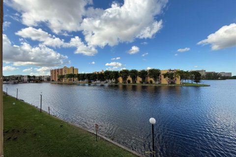 Condominio en venta en Miami, Florida, 2 dormitorios № 1952983 - foto 2