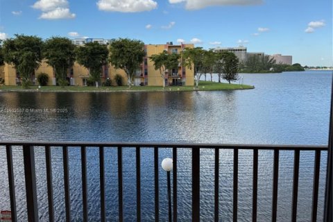 Condominio en venta en Miami, Florida, 2 dormitorios № 1952983 - foto 5