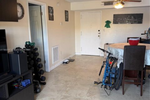 Condominio en venta en Miami, Florida, 2 dormitorios № 1952983 - foto 7