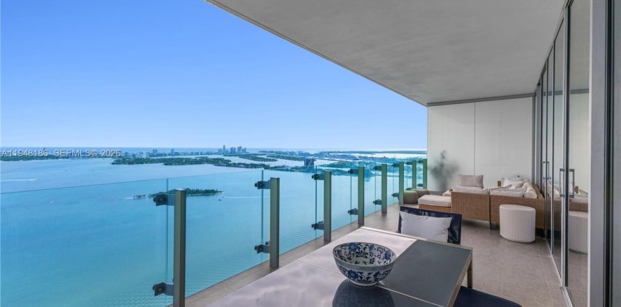 Condo à Miami, Floride, 3 chambres  № 2004577