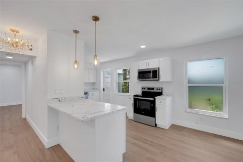 Appartement à louer à Belleair Bluffs, Floride: 1 chambre, 68.28 m2 № 2411710 - photo 14