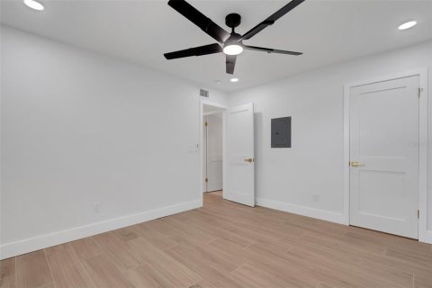 Appartement à louer à Belleair Bluffs, Floride: 1 chambre, 68.28 m2 № 2411710 - photo 24