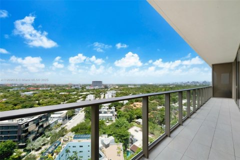 Condo in Miami, Florida, 3 bedrooms № 1965211 - photo 20