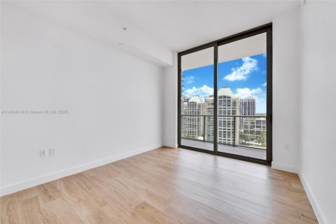 Condo in Miami, Florida, 3 bedrooms № 1965211 - photo 11
