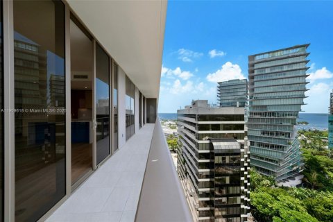 Condo in Miami, Florida, 3 bedrooms № 1965211 - photo 17