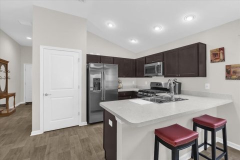 House in The Villages, Florida 2 bedrooms, 90.95 sq.m. № 1886981 - photo 10