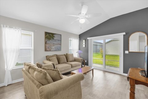 House in The Villages, Florida 2 bedrooms, 90.95 sq.m. № 1886981 - photo 7