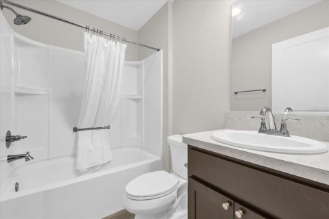 House in The Villages, Florida 2 bedrooms, 90.95 sq.m. № 1886981 - photo 16