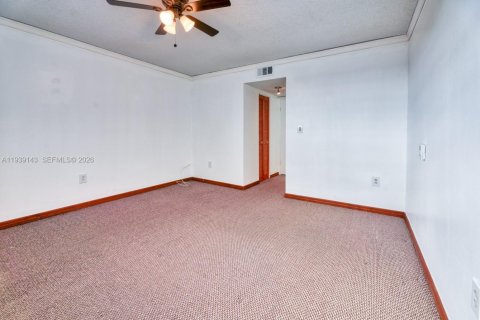 Copropriété à louer à Miami, Floride: 2 chambres, 97.08 m2 № 1996886 - photo 18