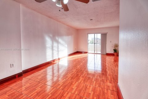 Copropriété à louer à Miami, Floride: 2 chambres, 97.08 m2 № 1996886 - photo 8