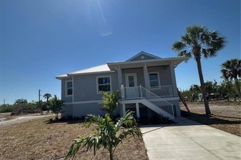 House in Port Charlotte, Florida 3 bedrooms, 95.22 sq.m. № 1656793 - photo 4