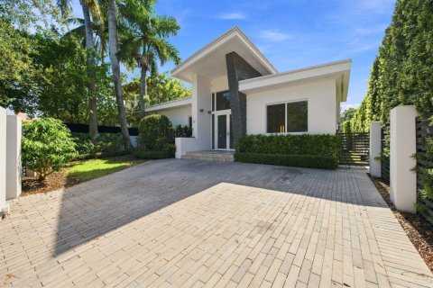 Villa ou maison à Fort Lauderdale, Floride 3 chambres, 220.27 m2 № 2313881