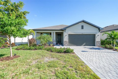 House in Port Charlotte, Florida 3 bedrooms, 172.61 sq.m. № 2341615