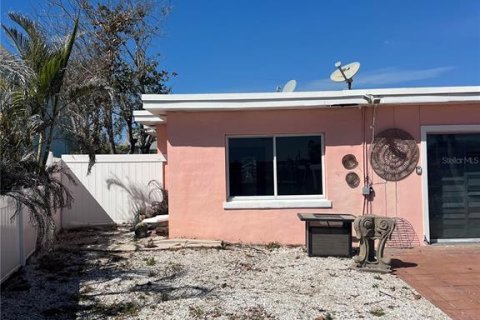 Casa en venta en Saint Pete Beach, Florida, 2 dormitorios, 174.01 m2 № 1562007 - foto 7