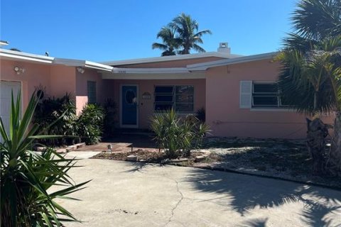 Casa en venta en Saint Pete Beach, Florida, 2 dormitorios, 174.01 m2 № 1562007 - foto 3