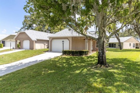 Condo in New Port Richey, Florida, 2 bedrooms  № 1886265 - photo 27