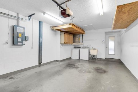 Condo in New Port Richey, Florida, 2 bedrooms  № 1886265 - photo 23