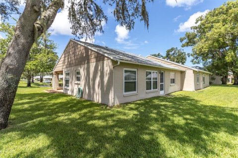 Condo in New Port Richey, Florida, 2 bedrooms  № 1886265 - photo 24