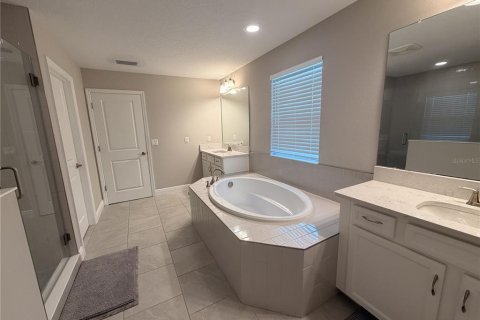 Villa ou maison à louer à Land O' Lakes, Floride: 4 chambres, 295.62 m2 № 2258669 - photo 18