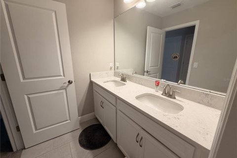 Villa ou maison à louer à Land O' Lakes, Floride: 4 chambres, 295.62 m2 № 2258669 - photo 27