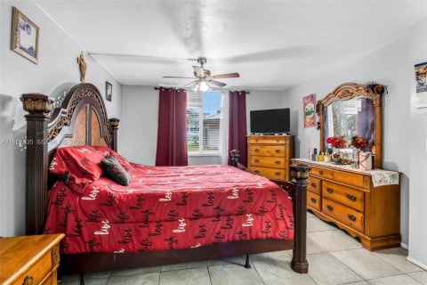 Condo in Lauderdale Lakes, Florida, 2 bedrooms № 2024881 - photo 16