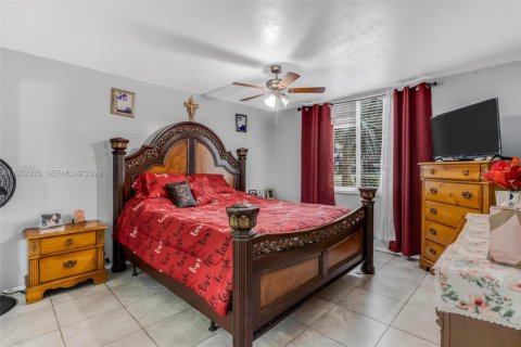 Condo in Lauderdale Lakes, Florida, 2 bedrooms № 2024881 - photo 15