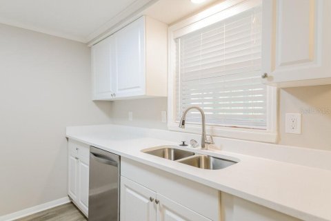 Casa en alquiler en Sarasota, Florida, 3 dormitorios, 152.92 m2 № 1894151 - foto 6