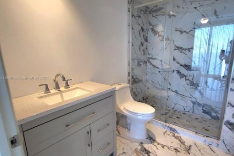 Copropriété à louer à Hallandale Beach, Floride: 3 chambres, 191.84 m2 № 1864098 - photo 27