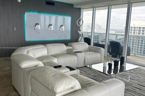 Copropriété à louer à Hallandale Beach, Floride: 3 chambres, 191.84 m2 № 1864098 - photo 20