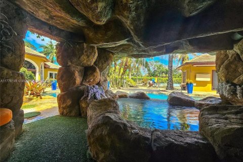 Villa ou maison à vendre à Davie, Floride: 6 chambres, 425.49 m2 № 2431274 - photo 22