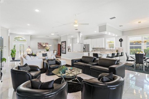 House in Lady Lake, Florida 3 bedrooms, 231.98 sq.m. № 1597976 - photo 19