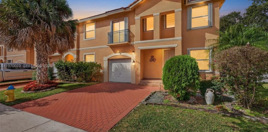 Villa ou maison à Pembroke Pines, Floride 4 chambres, 142.7 m2 № 2030818