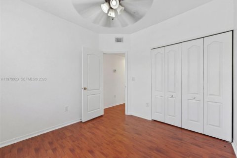 Villa ou maison à louer à Pembroke Pines, Floride: 4 chambres, 142.7 m2 № 2030818 - photo 27
