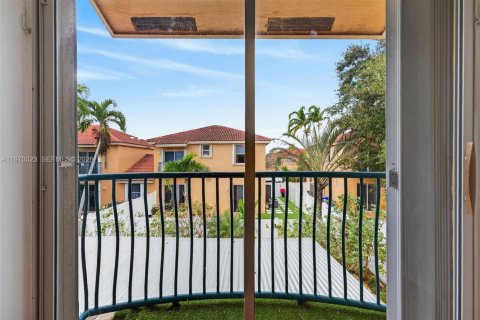 Villa ou maison à louer à Pembroke Pines, Floride: 4 chambres, 142.7 m2 № 2030818 - photo 18